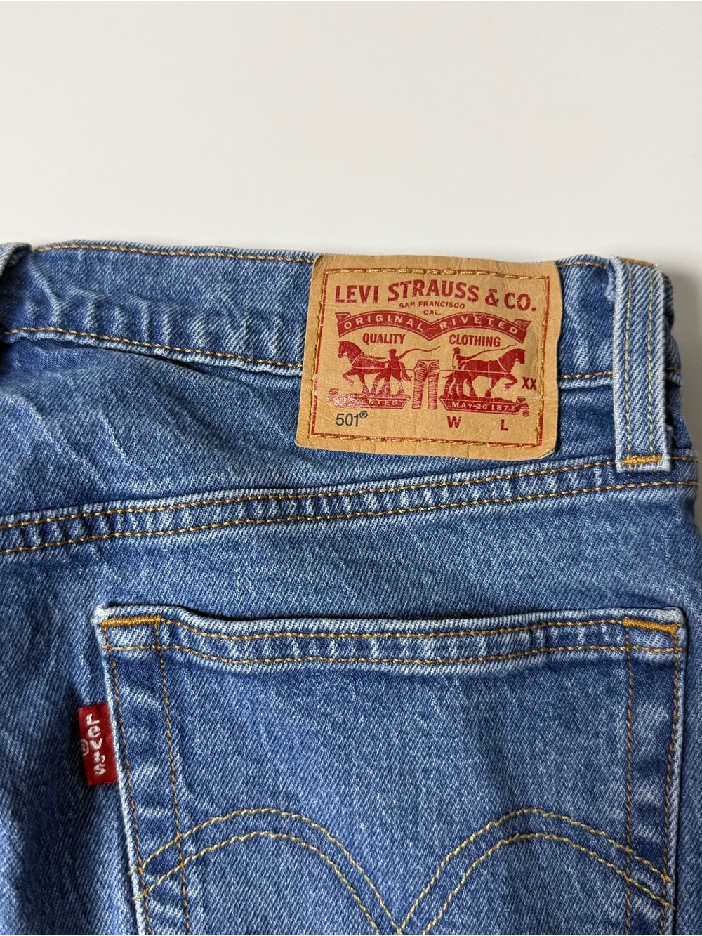 Levi's 501 Distressed Raw Hem Jeans Womens W28 Button Fly Y2K Mom Denim Straight